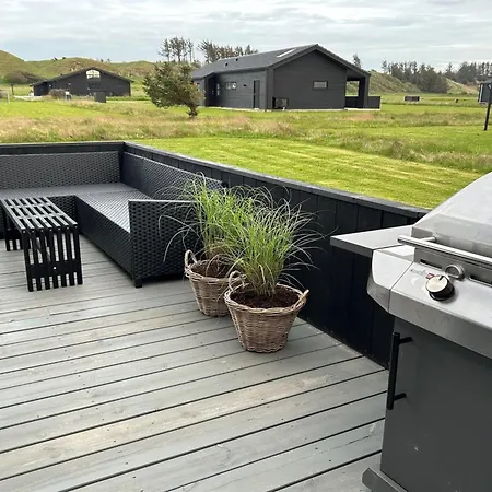 Auvo - 600m From The Sea By Interhome *